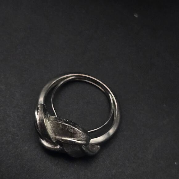 Vintage Avon 1973 French Twist Ring Silver Tone Size 4.75 - Picture 5 of 9